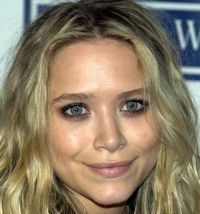 Mary-Kate Olsen Net Worth 2024, Height, Wiki, Age