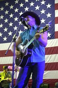 Trace Adkins Wiki, Facts