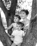 Debbie Reynolds height, net worth, wiki